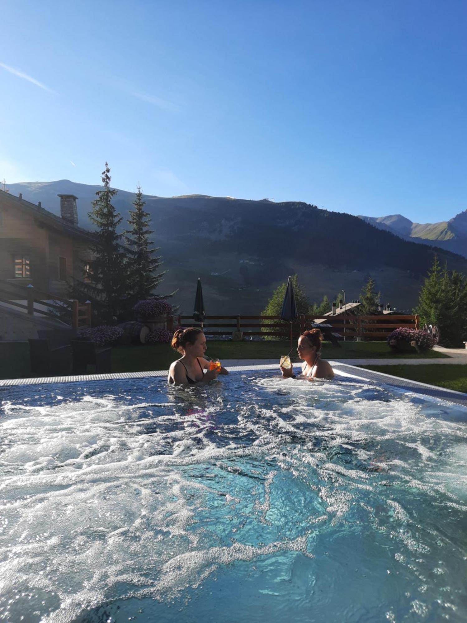 Hotel Del Bosco 利维尼奥 外观 照片