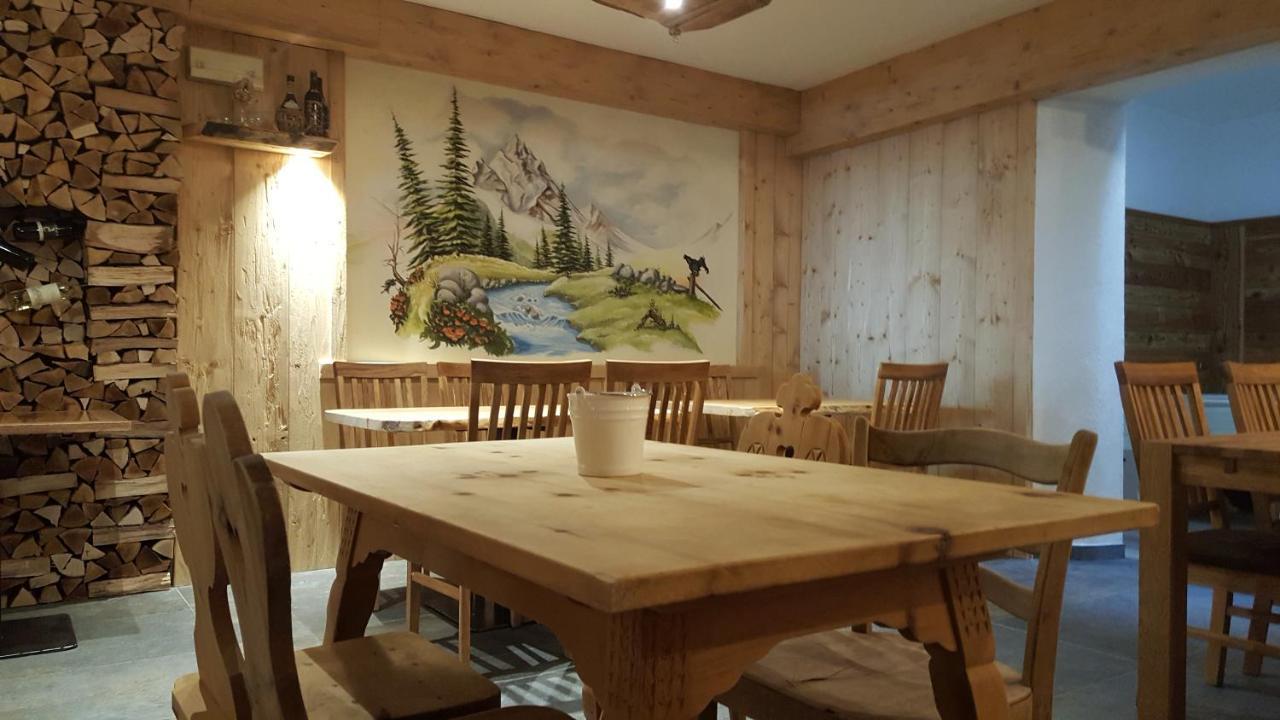 Hotel Del Bosco 利维尼奥 外观 照片